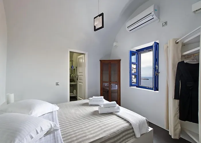 Domus Solis Luxury Villa Oia (Santorini)